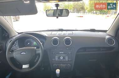 Хэтчбек Ford Fusion 2011 в 