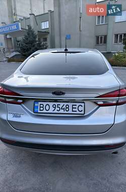 Седан Ford Fusion 2016 в 