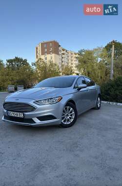 Седан Ford Fusion 2016 в 