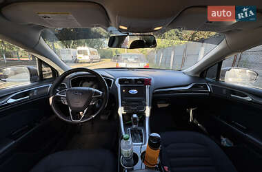 Седан Ford Fusion 2013 в 