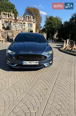 Седан Ford Fusion 2018 в 