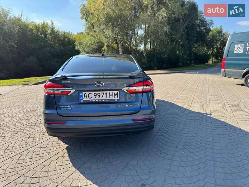 Седан Ford Fusion 2018 в Луцке