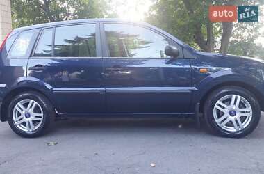 Хетчбек Ford Fusion 2004 в 