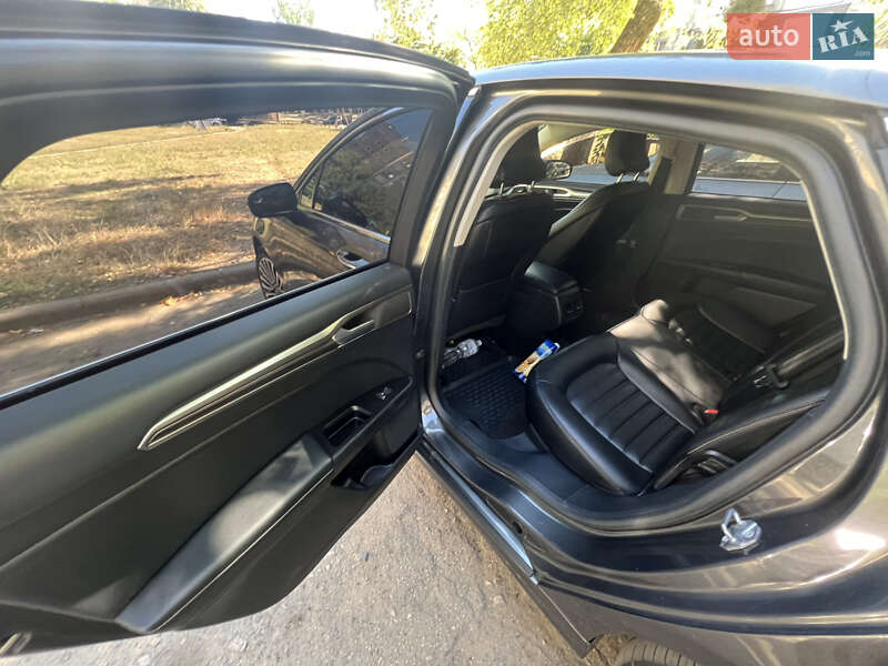 Седан Ford Fusion 2016 в Харкові