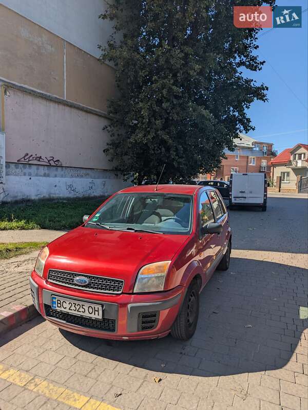 Хэтчбек Ford Fusion 2006 в 