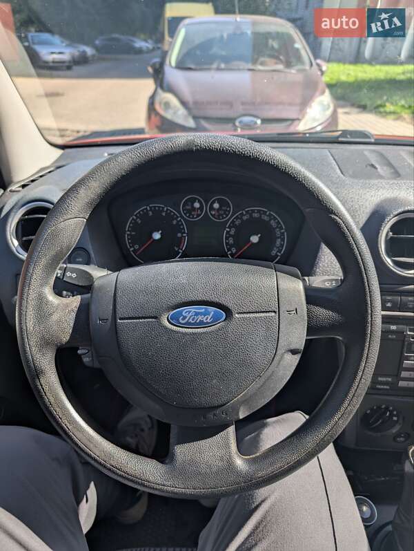 Хэтчбек Ford Fusion 2006 в Львове