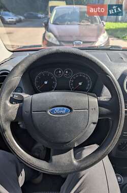 Хэтчбек Ford Fusion 2006 в 