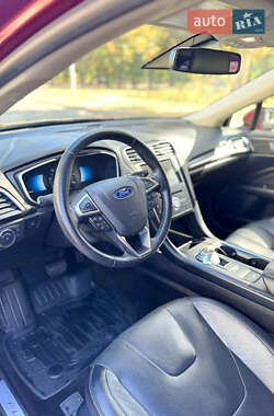 Седан Ford Fusion 2019 в 