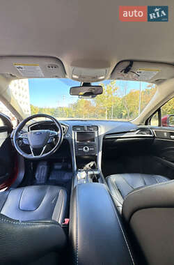 Седан Ford Fusion 2019 в 