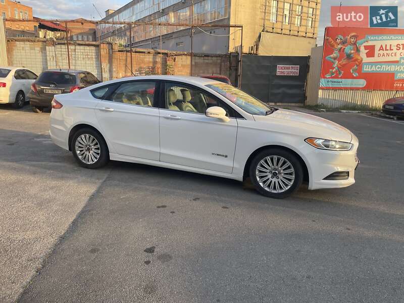 Седан Ford Fusion 2014 в Харькове