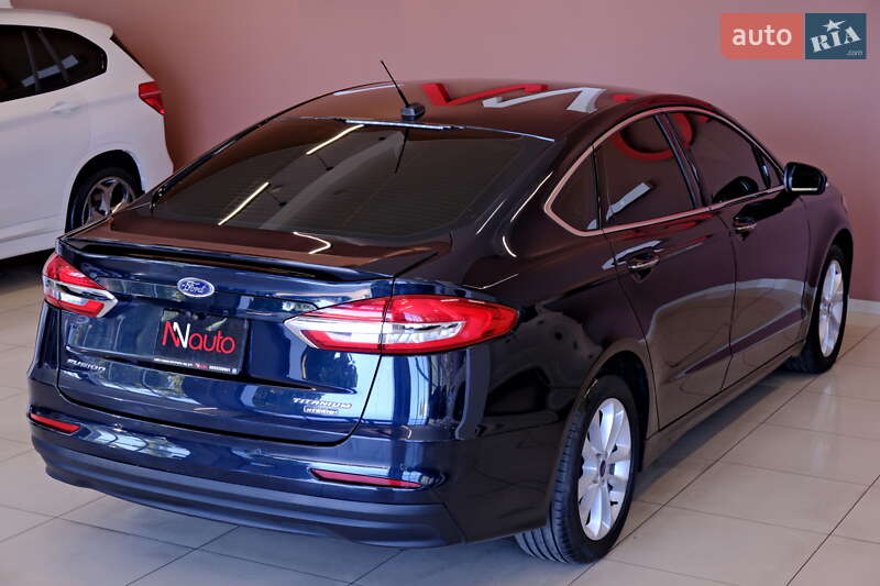 Седан Ford Fusion 2020 в Одесі