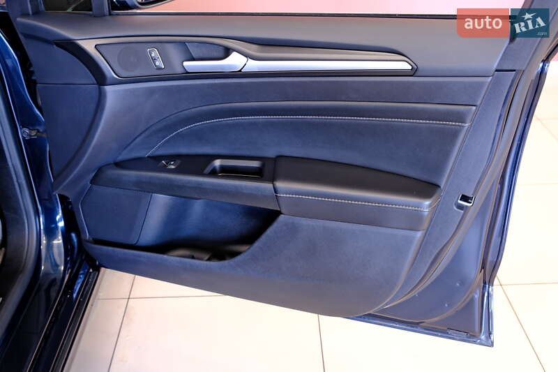 Седан Ford Fusion 2020 в Одесі