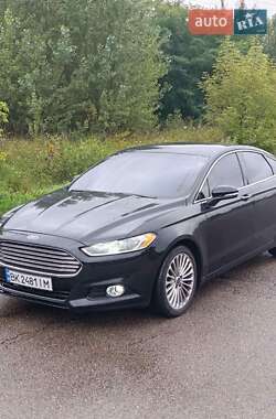 Седан Ford Fusion 2015 в 