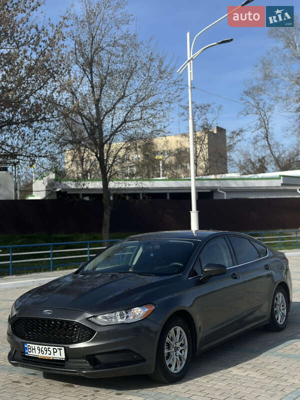 Седан Ford Fusion 2016 в Одесі