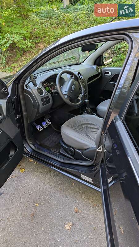 Хэтчбек Ford Fusion 2008 в Тернополе