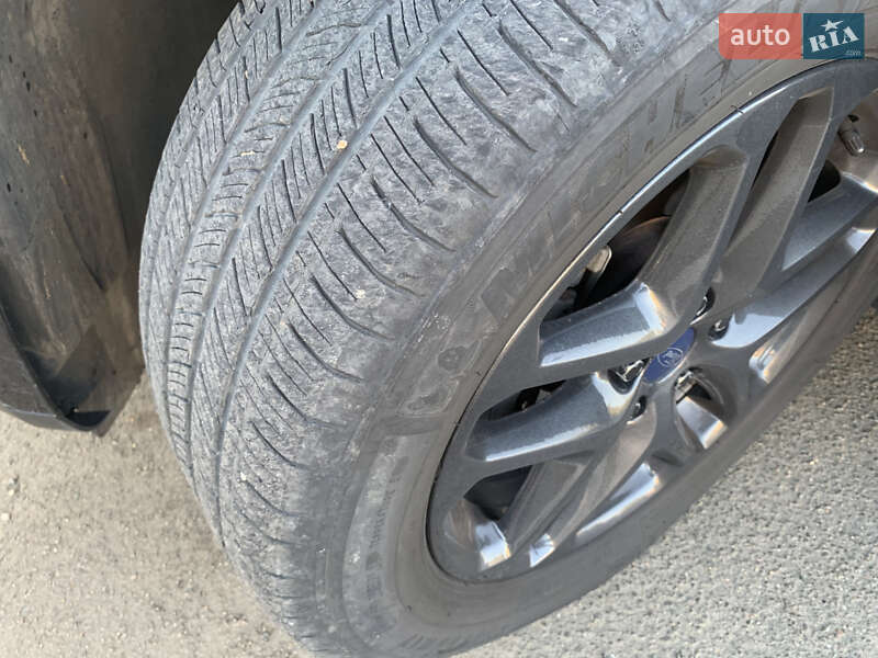 Седан Ford Fusion 2014 в Раздельной