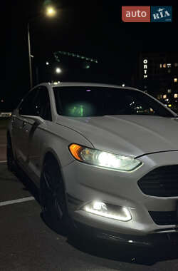 Седан Ford Fusion 2015 в 