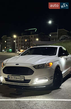 Седан Ford Fusion 2015 в 