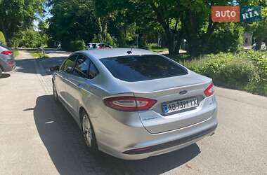 Седан Ford Fusion 2014 в 