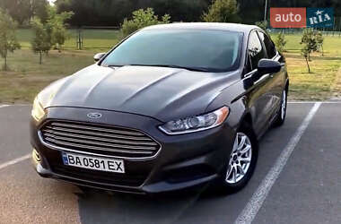 Седан Ford Fusion 2015 в 