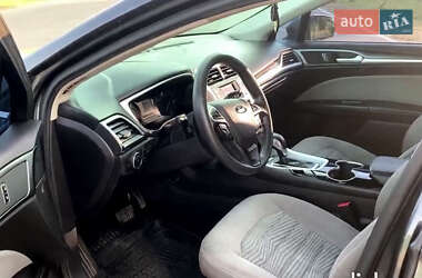 Седан Ford Fusion 2015 в 