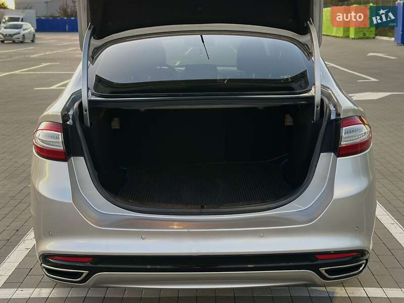 Седан Ford Fusion 2016 в Киеве