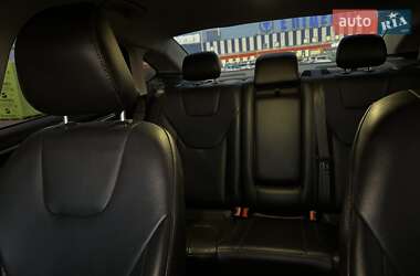 Седан Ford Fusion 2016 в 