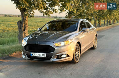 Седан Ford Fusion 2013 в 