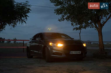 Седан Ford Fusion 2013 в 