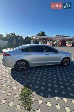 Седан Ford Fusion 2018 в 
