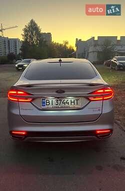Седан Ford Fusion 2018 в 