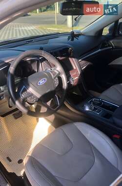 Седан Ford Fusion 2018 в 