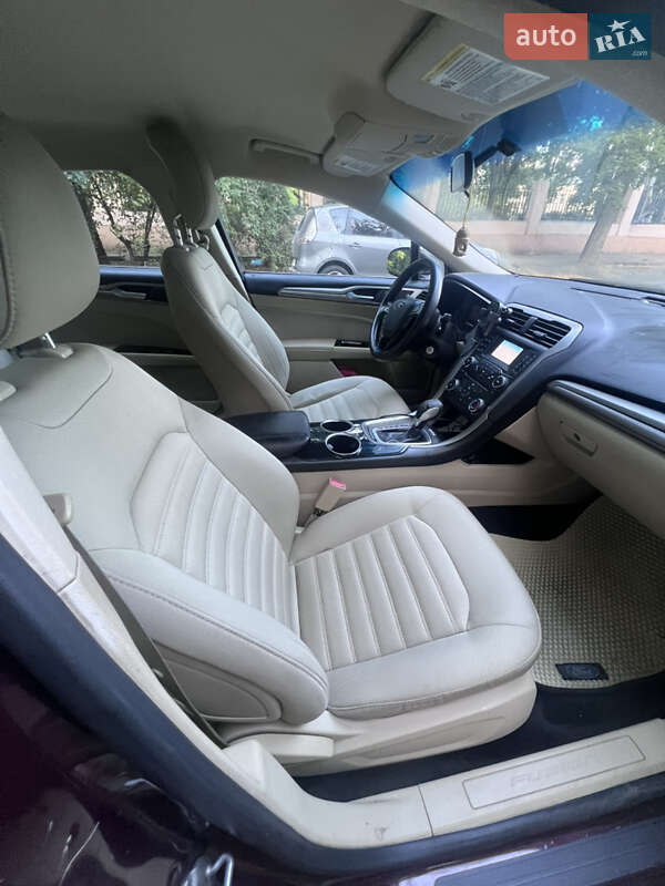 Седан Ford Fusion 2013 в Одесі