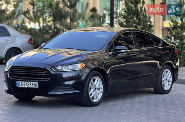 Седан Ford Fusion 2013 в 