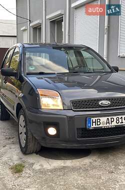 Хэтчбек Ford Fusion 2008 в 