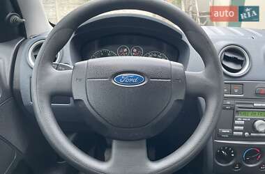 Хэтчбек Ford Fusion 2008 в 