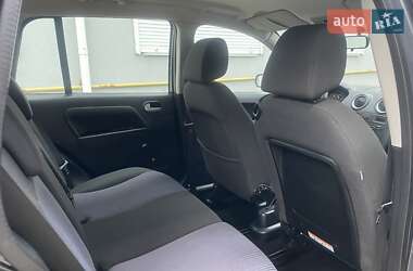 Хэтчбек Ford Fusion 2008 в 