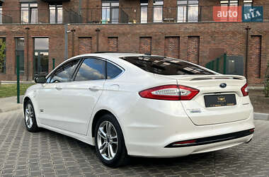 Седан Ford Fusion 2014 в 
