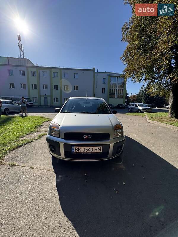 Хетчбек Ford Fusion 2009 в Рівному