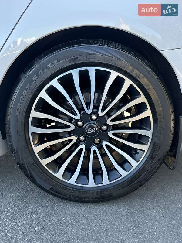 Седан Ford Fusion 2019 в Белогородке