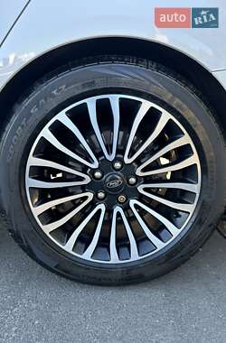 Седан Ford Fusion 2019 в 