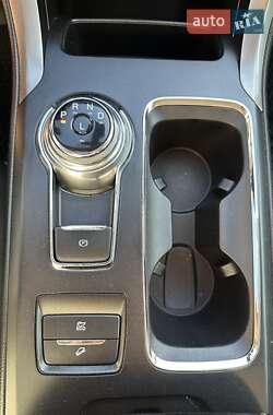 Седан Ford Fusion 2019 в 