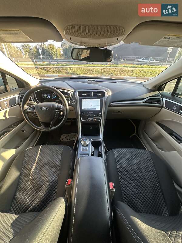 Седан Ford Fusion 2019 в Белогородке