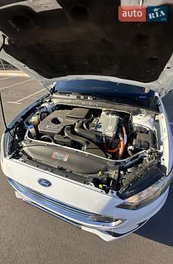 Седан Ford Fusion 2019 в 