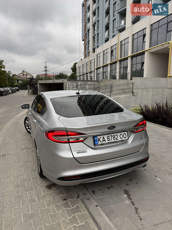 Седан Ford Fusion 2018 в Львові