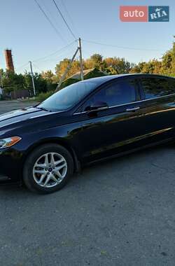 Седан Ford Fusion 2013 в 