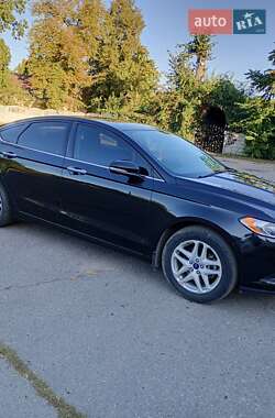 Седан Ford Fusion 2013 в 