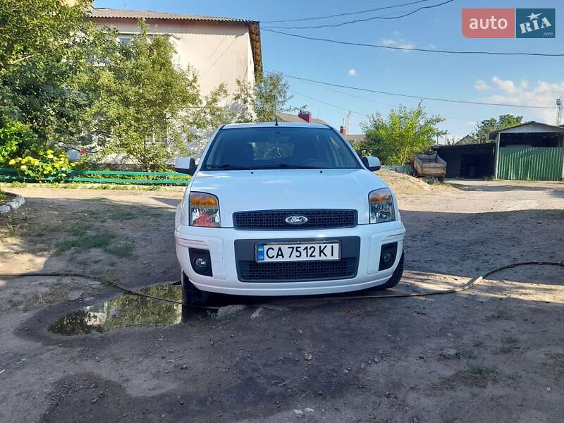 Хэтчбек Ford Fusion 2012 в Черкассах фото 4 Хэтчбек Ford Fusion 2012 в Черкассах