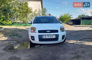 Хетчбек Ford Fusion 2012 в 