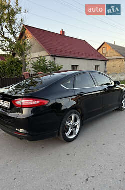 Седан Ford Fusion 2013 в 